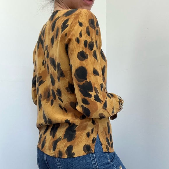 Vintage 90's Leopard Print Doe Print Brown 100% Silk Lightweight Button Front S - Picture 3 of 9